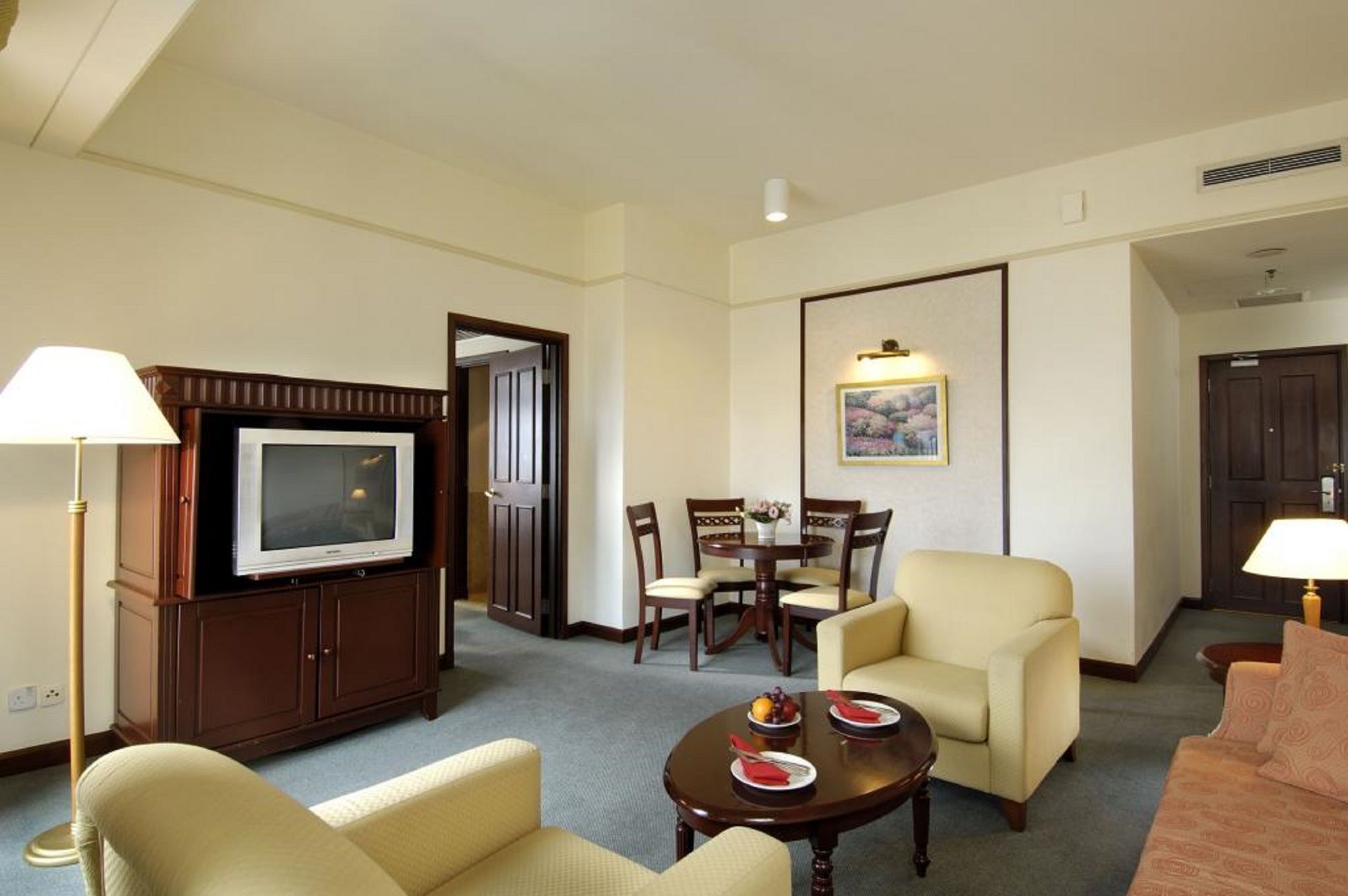 1imbi Times Square Hotel 3*