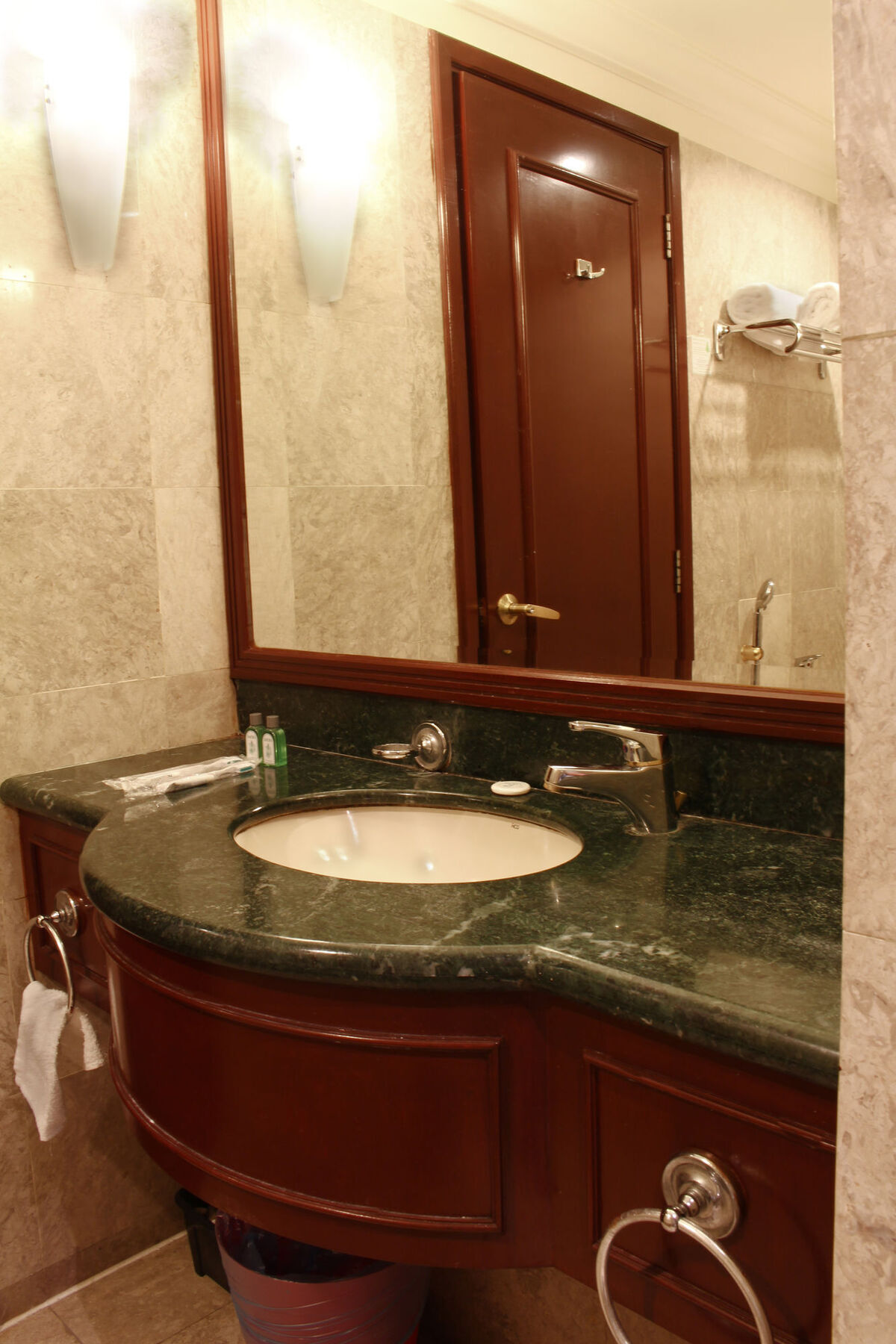Hotel Kl Service At Times Square 3*