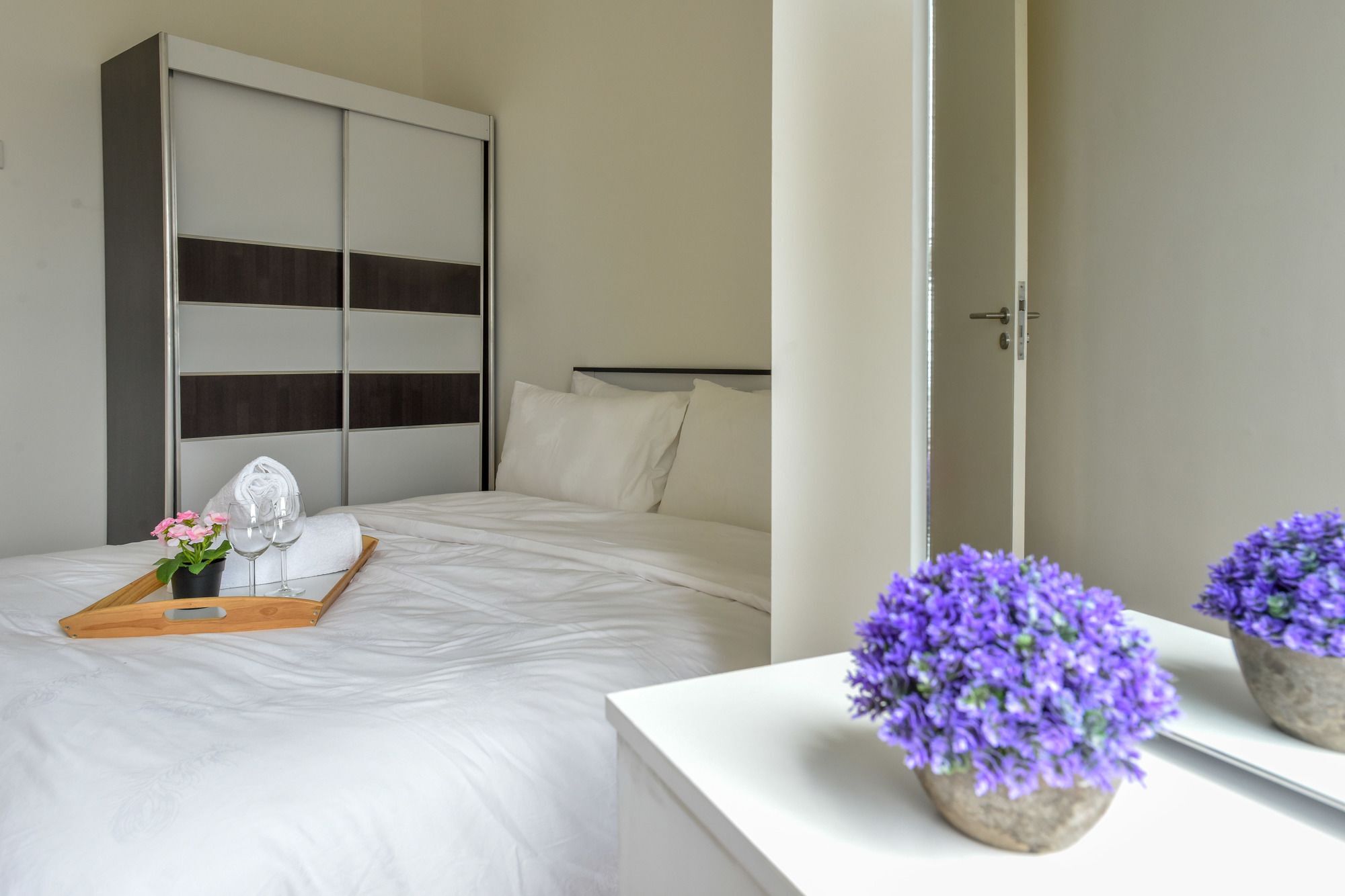 Desa By Perfect Host Apartment