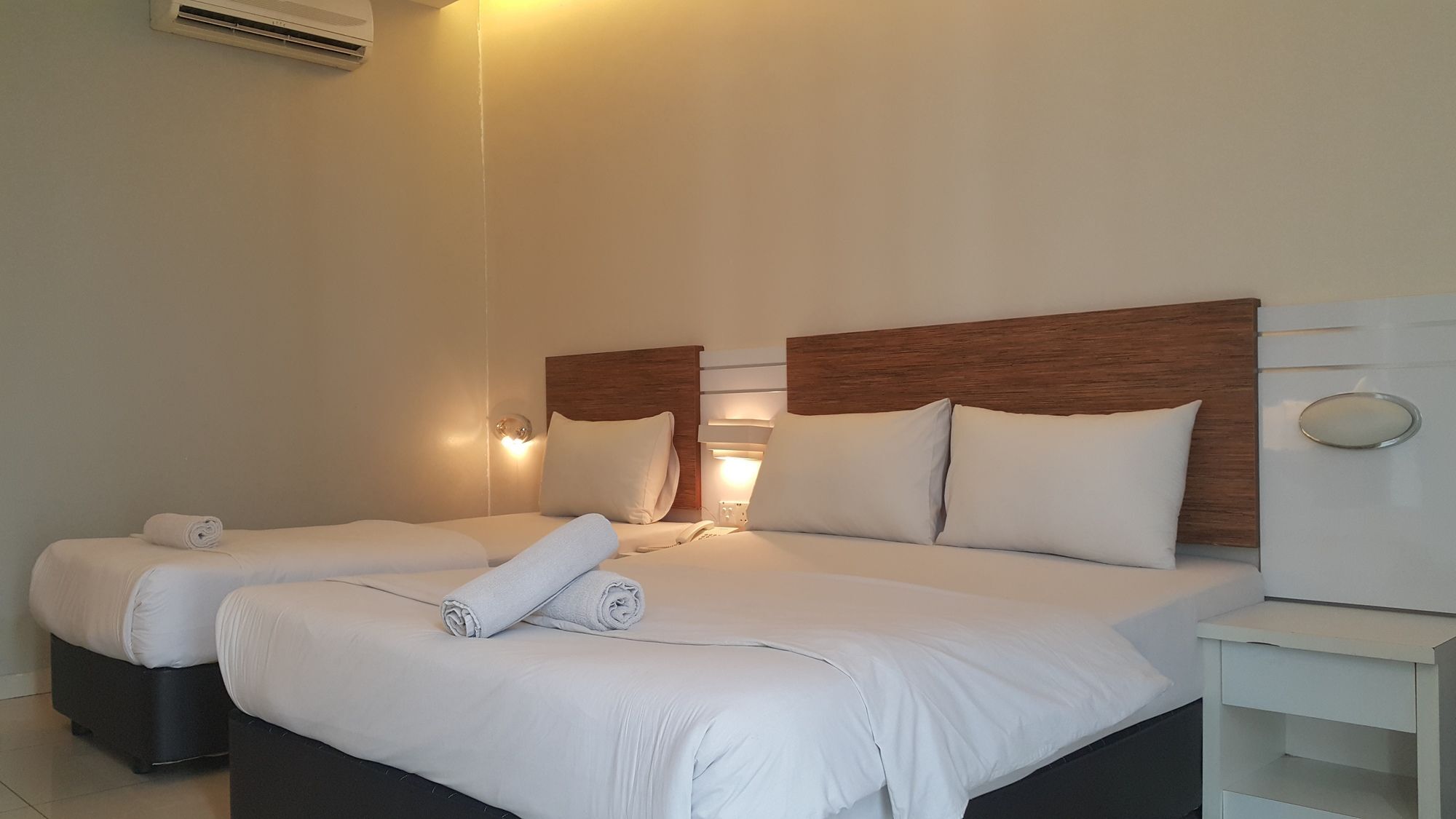 Dreamz Hotel 2*