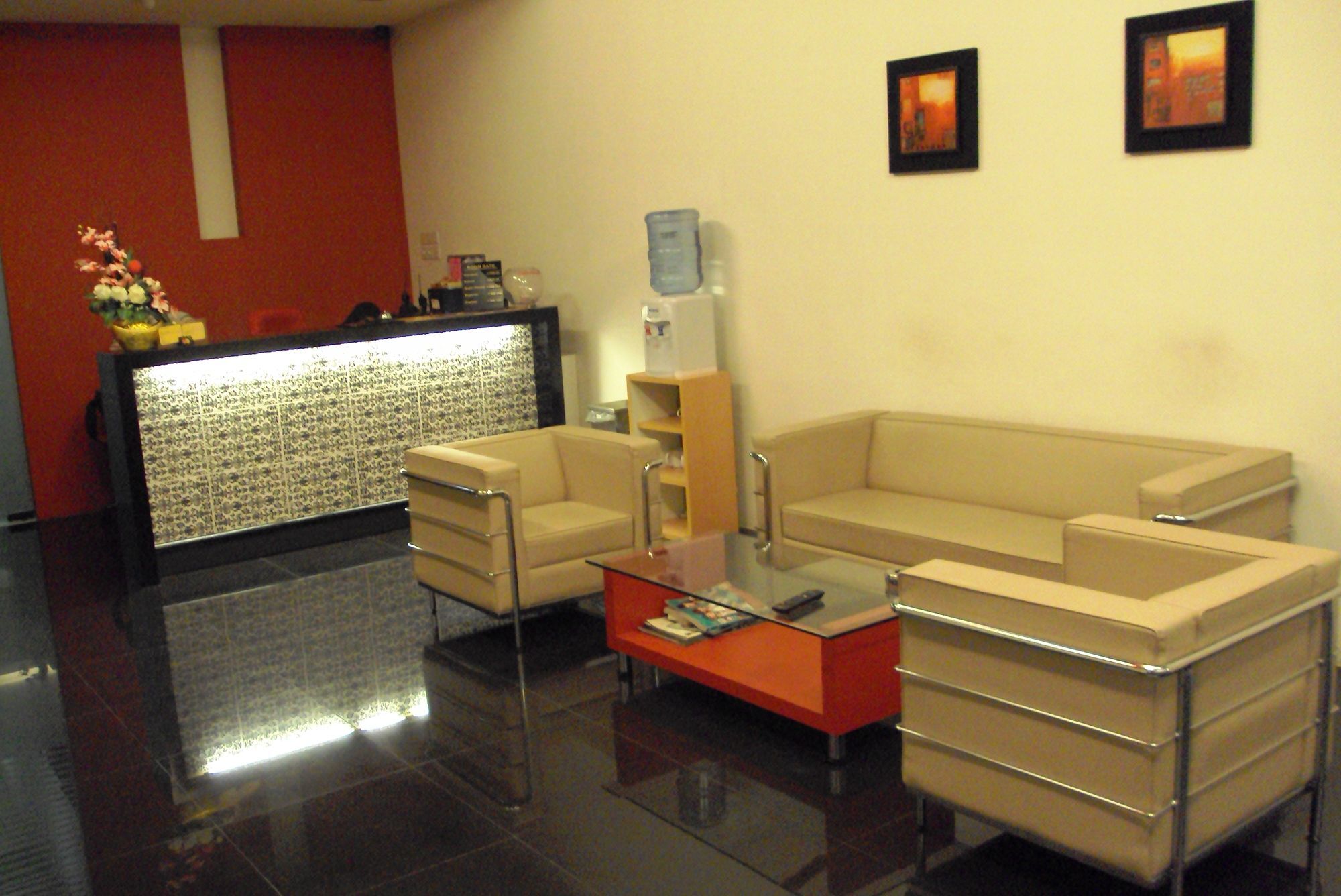 Hotel Sens