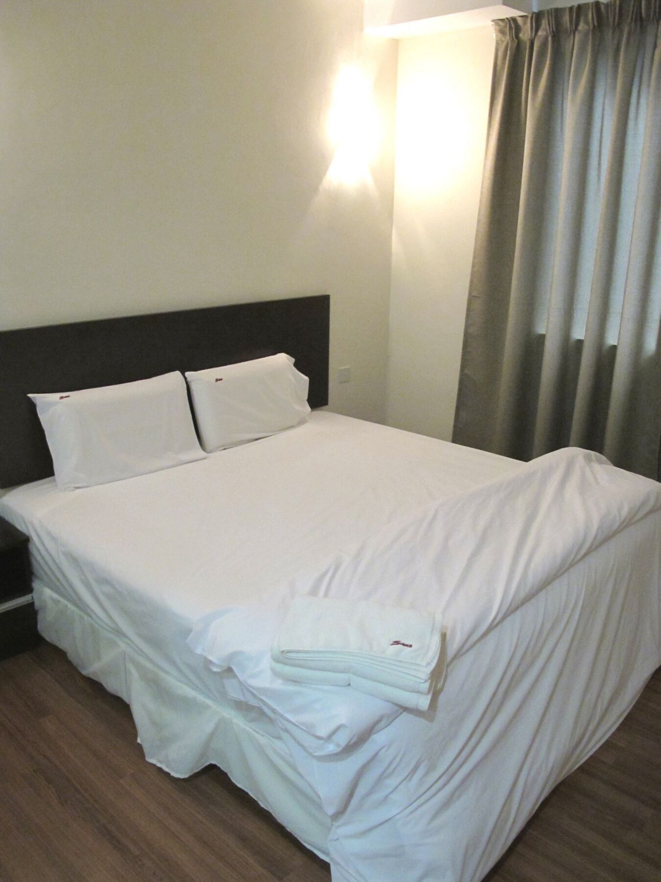 Hotel Sens