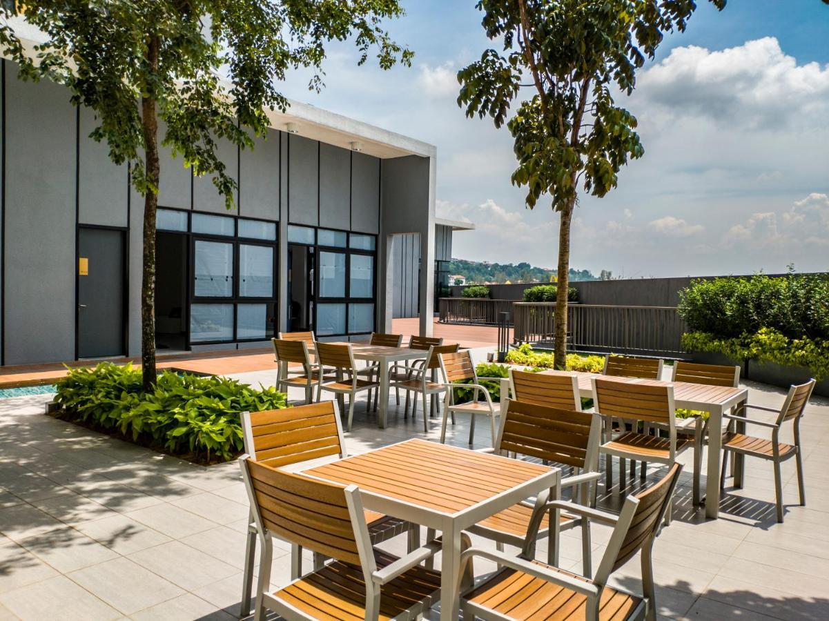 Le Pavillion Puchong By Widebed Upto 6pax Apartment *