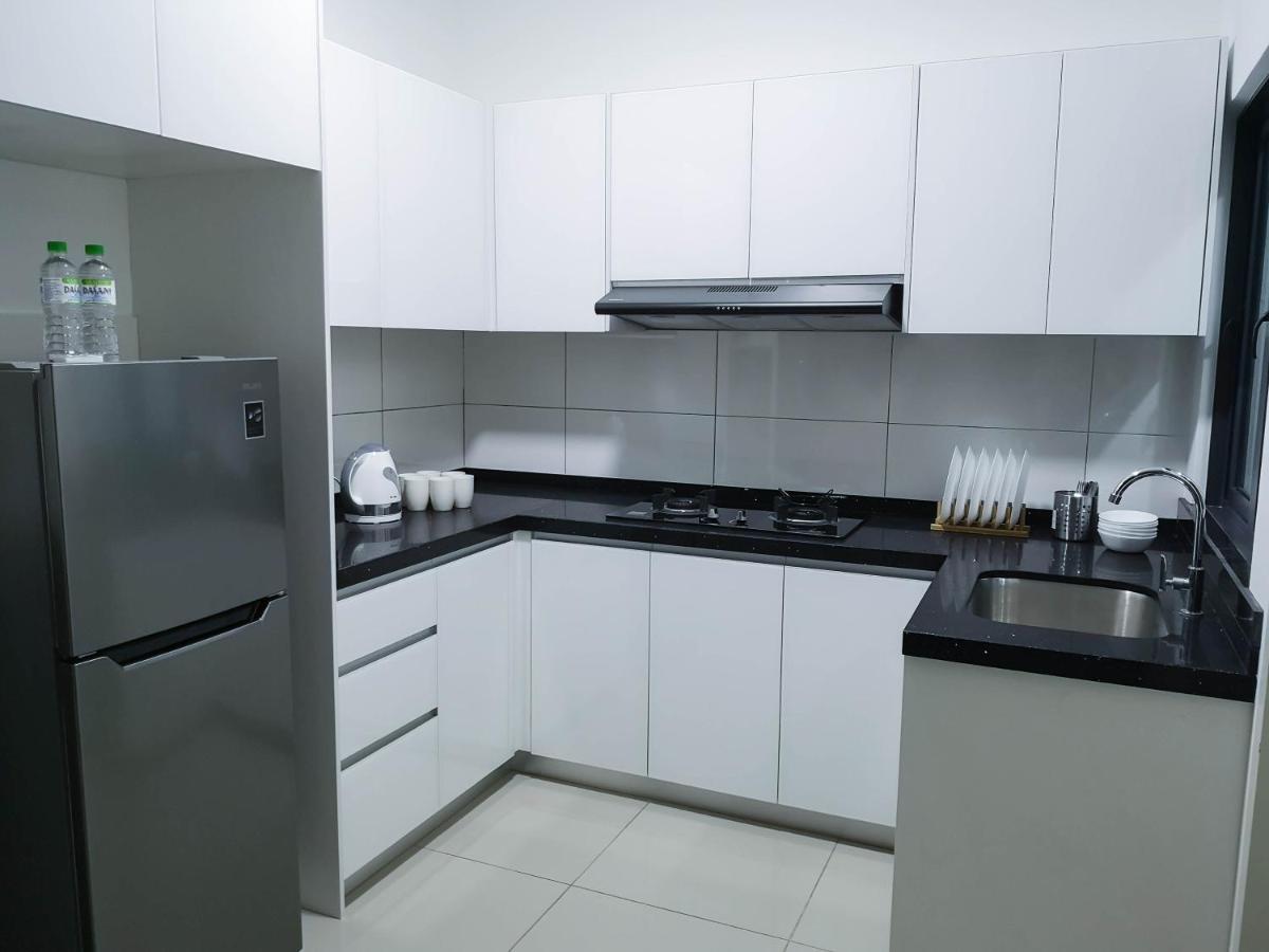 Premium Homestay Near Stadium Bukit Jalil Apartment *
