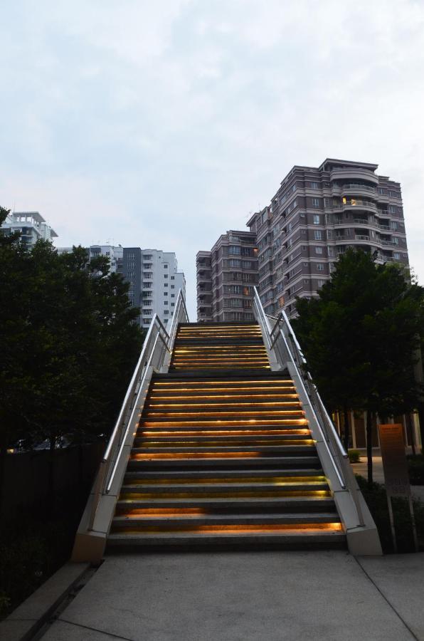 The Robertson By Kl Moonlight Suites Bukit Bintang Kuala Lumpur