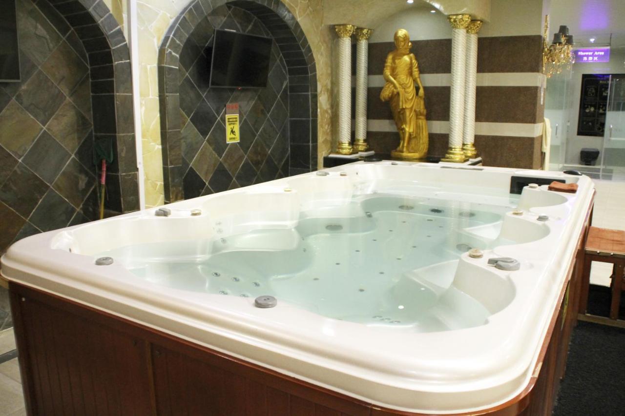 Royal Kenko Recreation Hub Hostel
