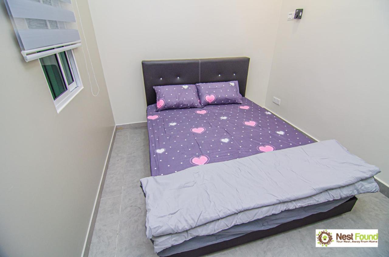 Dtyk - Room3 For 2pax @ Taman Taynton View, Cheras * Kuala Lumpur