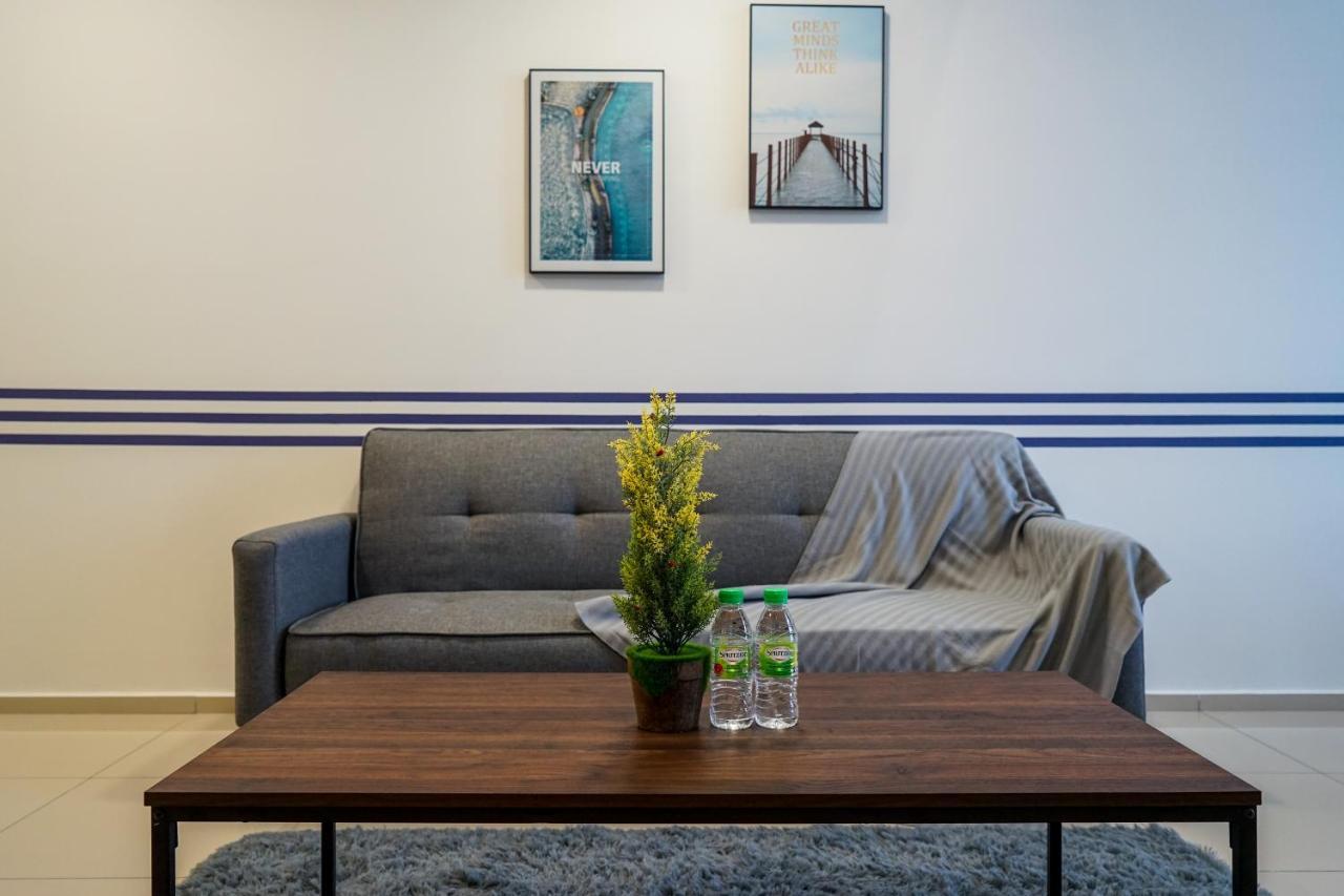 Ekocheras Designer Loft By Tetris @ Apartment *
