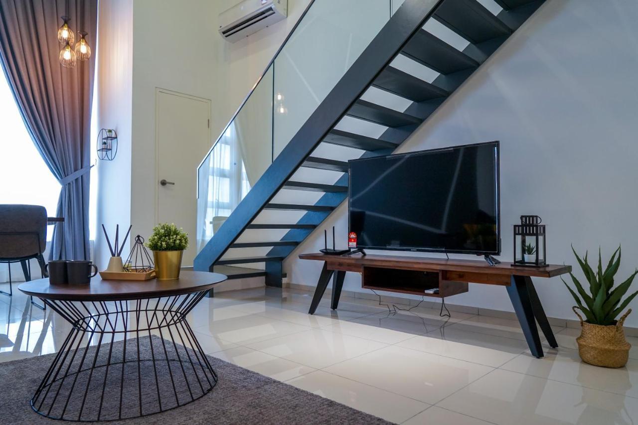 Ekocheras Designer Loft By Tetris @