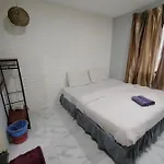 Q Express Hotel Maluri