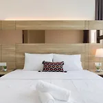 Robertson Suites By Airhost