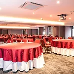 Days And Suites Fraser Business Park Kl