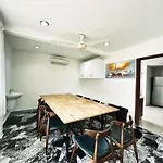 30 Pax Oug Bungalow With Swimming Pool