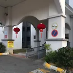 Suria Kipark Damansara 3R2B 950Sq Ft Apartment