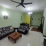 Acuk Stay - Seri Maya Condo Homestay