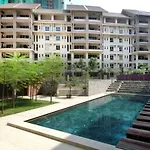 Acuk Stay - Seri Maya Condo Homestay