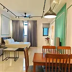 Chambers A Studio Flat, Klcc & Kl Tower View, City