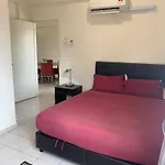 Akar Hotel Kampung Baru