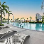 Tallest Concept Theme Suite Klcc