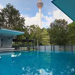 Blue Sky Apartment