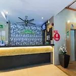 Oyo 175 Lotus Hotel