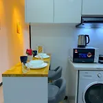 Neu Suites By Serenity Homes Near Gleneagles, Klcc & Lrt