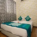 Oyo 103 V\'La Garden Hotel