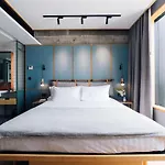 Kloe Hotel