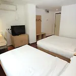 Aira Hotel