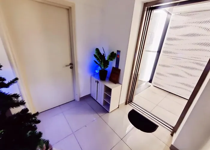 Private Lift With Kl View Netflix 500Mbps Internet Cozy Space And Privacy 1Bedroom 2 Beds 1 Bathroom