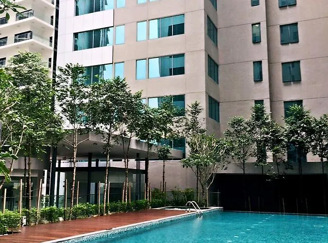 City In Bliss @ Summer Suites