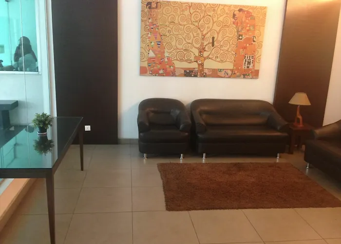 Royal Apartments At Taragon Kl
