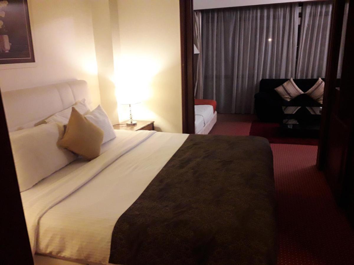 Hotel Golden Dream Service At Times Square