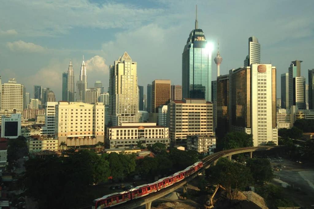 Klcc Regalia Infinity Pool Apartment Kuala Lumpur