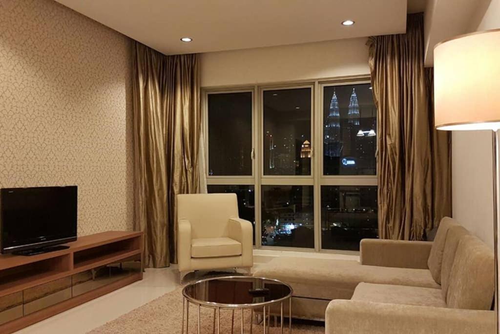 Klcc Regalia Infinity Pool Apartment