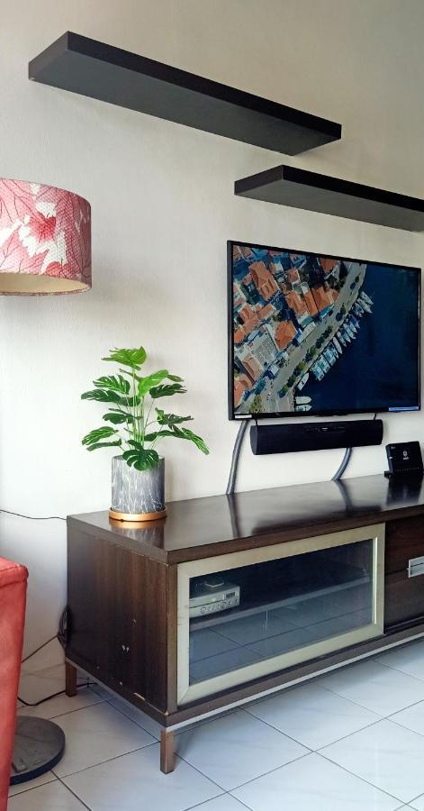 Suria Kipark Damansara 3r2b 950sq Ft Apartment Kuala Lumpur
