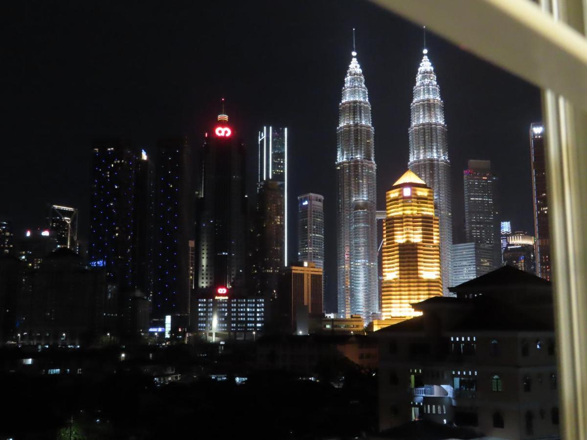 Akar Kampung Baru Hotel Kuala Lumpur