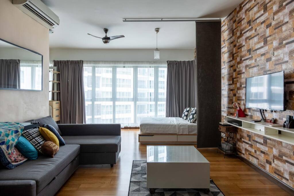 Cozy Regalia Kl 吉隆玻 Lrt & Ktm @1 Parking & Wifi * Kuala Lumpur