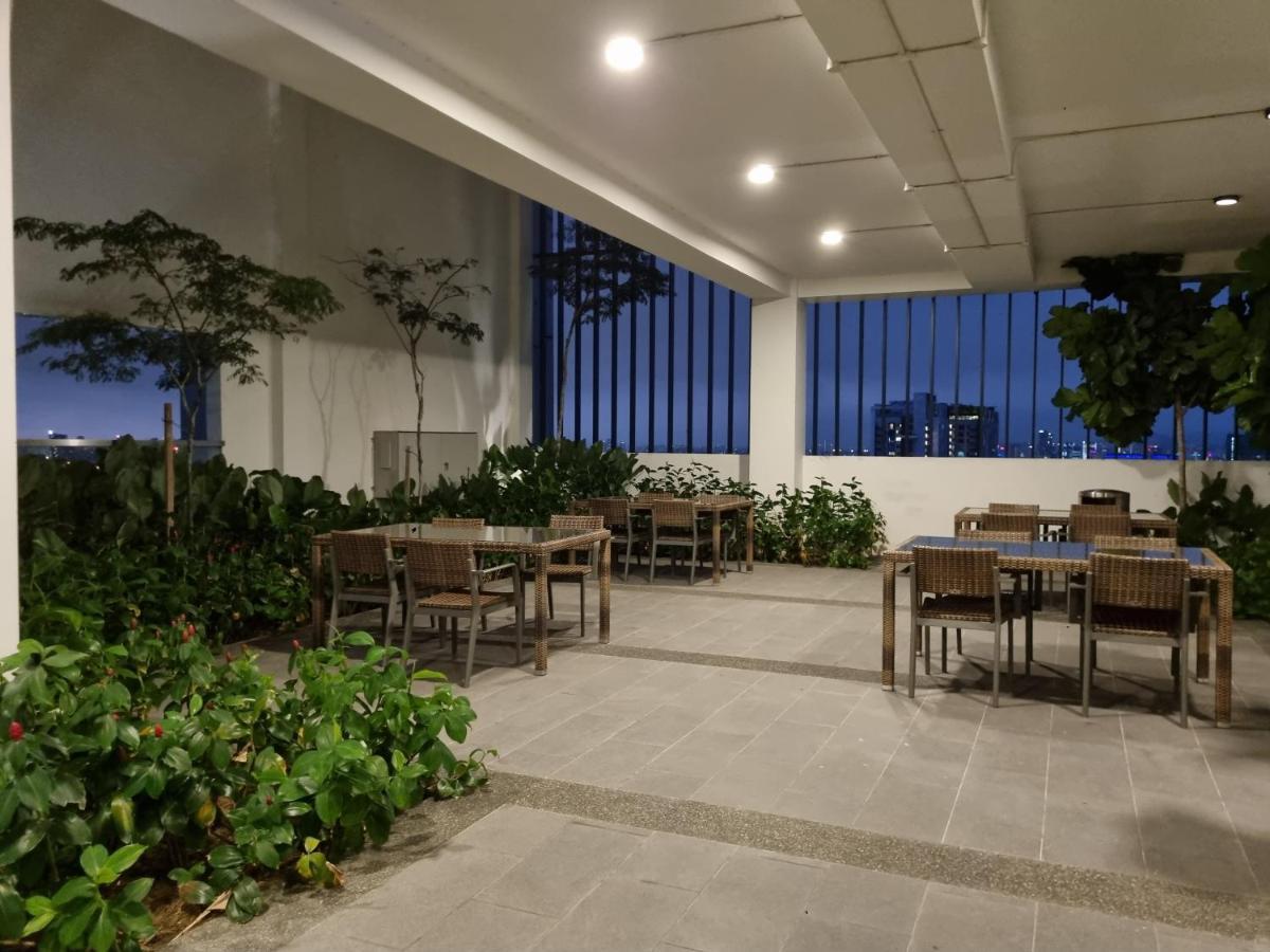 Căn hộ Free Parking Revo Aurora I 2bedroom L 5pax I Pavilion2 *
