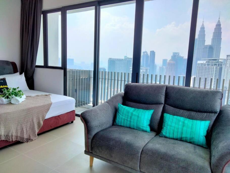 Colony Klcc By Homebrickz Apartamento *