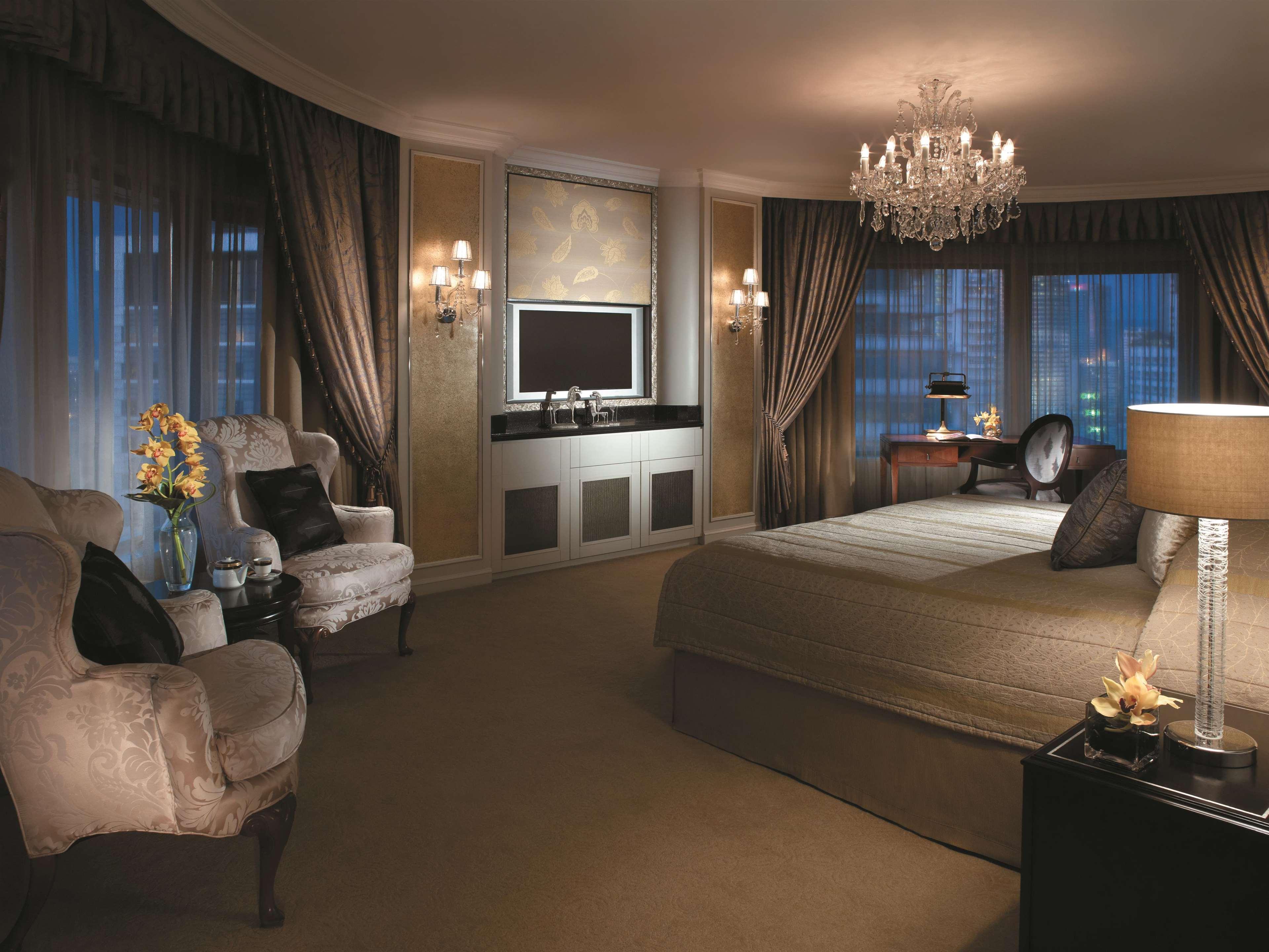 Hotel Shangri-la 5*