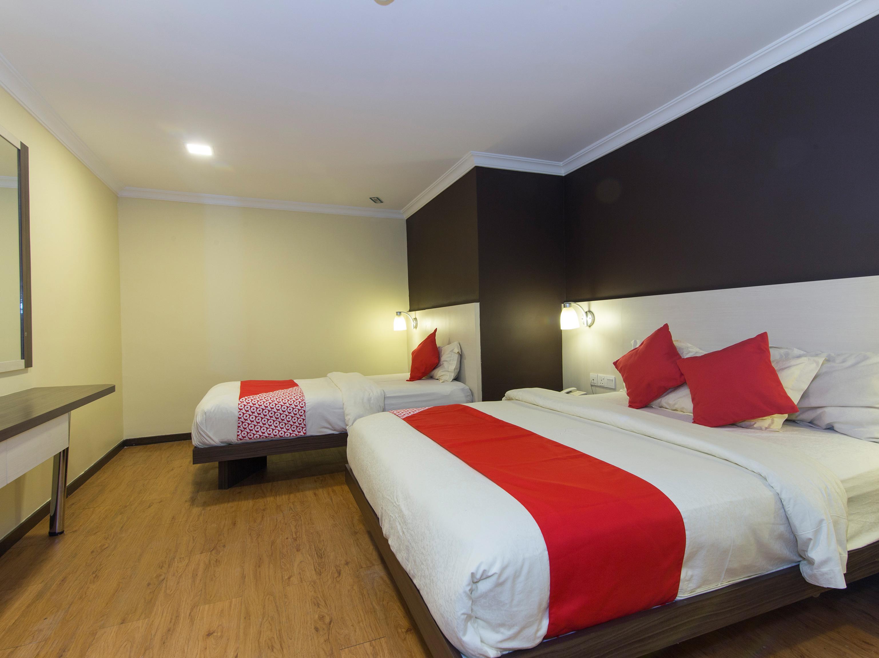 Khách sạn De'grand Orchard 2*