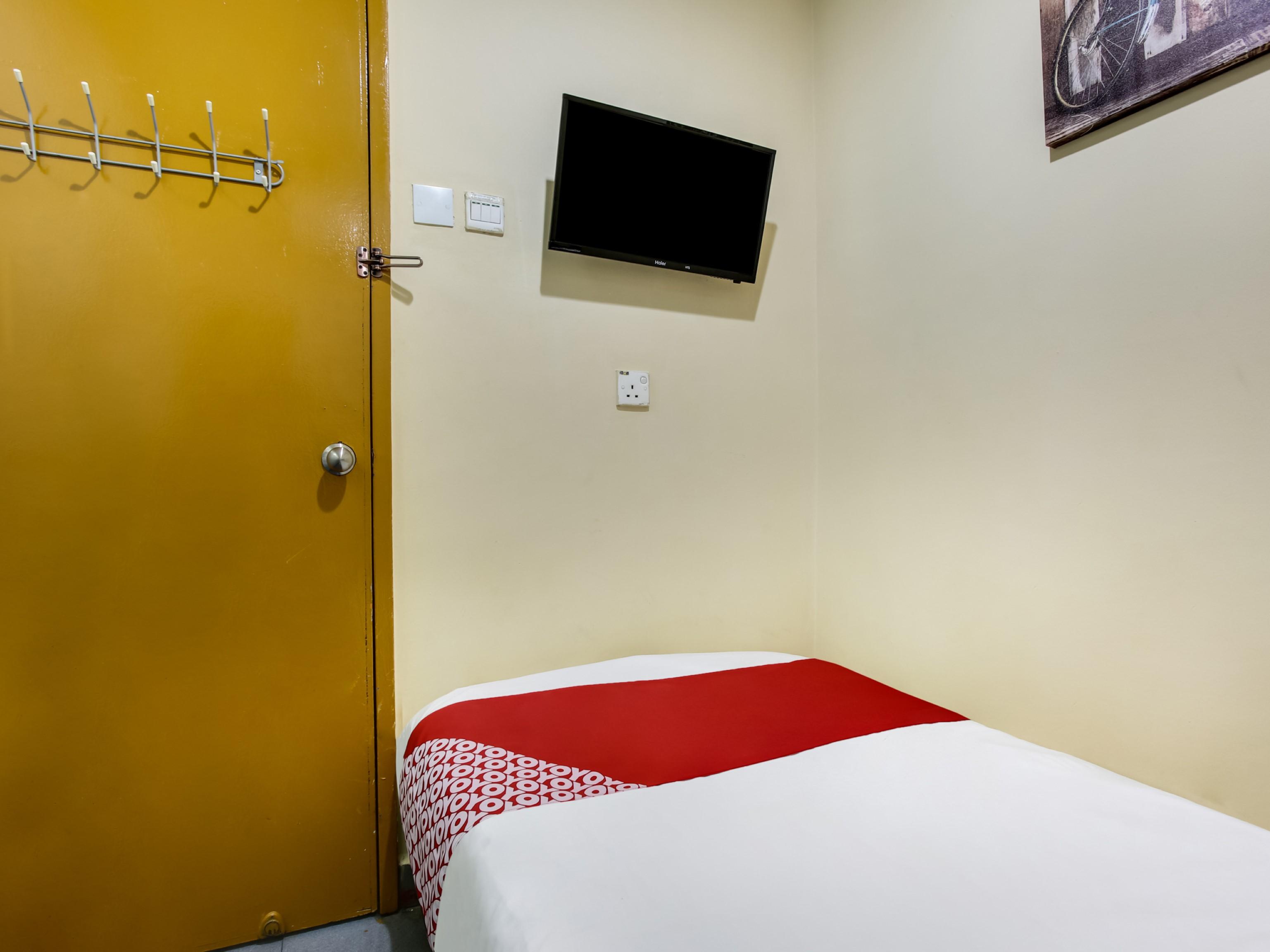 Oyo 43927 Sassana Hotel