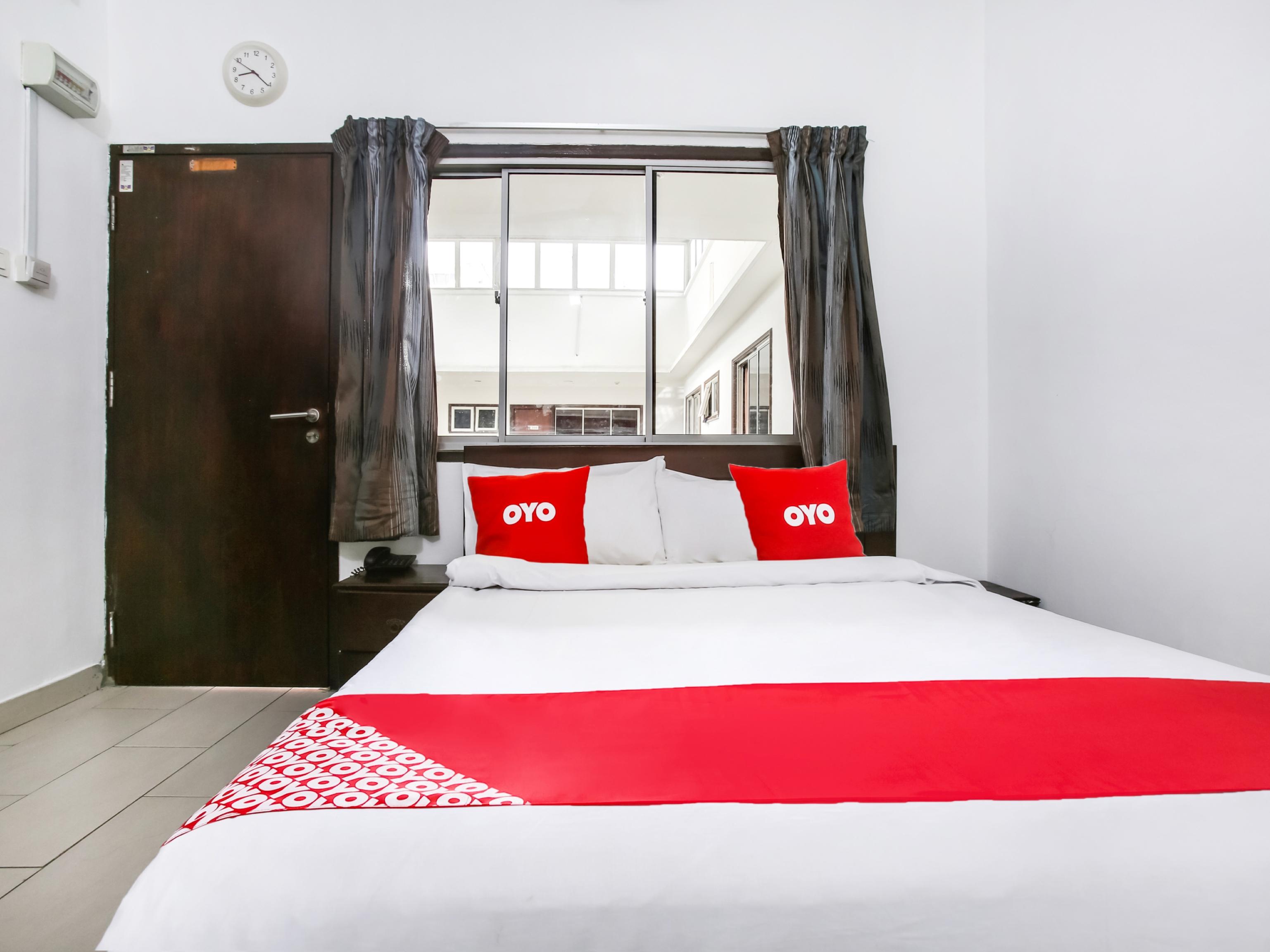 Oyo 89571 Eco Palace Hotel