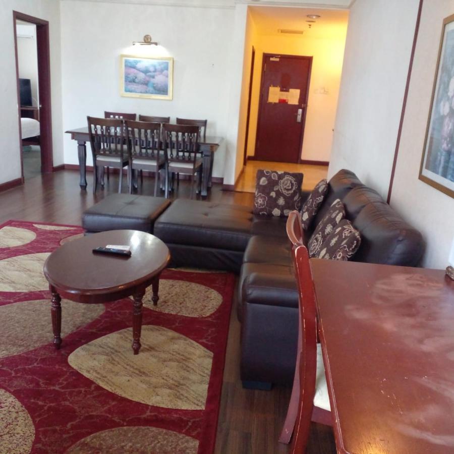 Apartment Smart At Times Square Kl