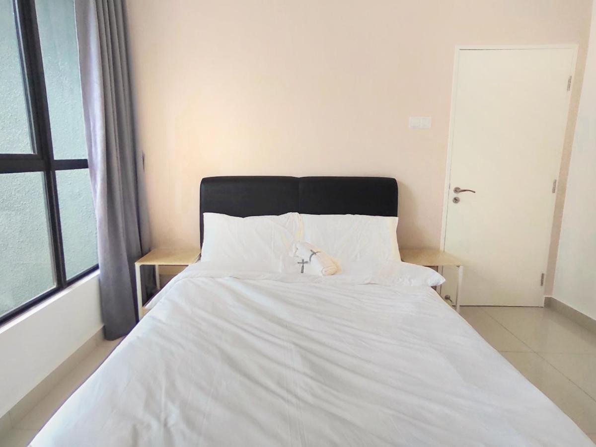 Apartment New! 3r2b - Free Wi-fi -3mins Walk To Sunway Velocity 中文房东