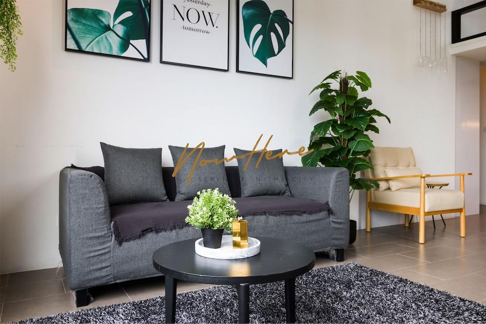 Apartment Nowhere Boutique *