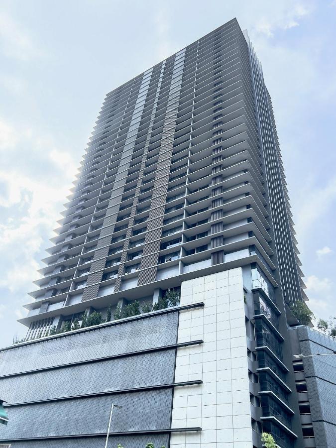 Anggun Klcc By Homesphere Appartement
