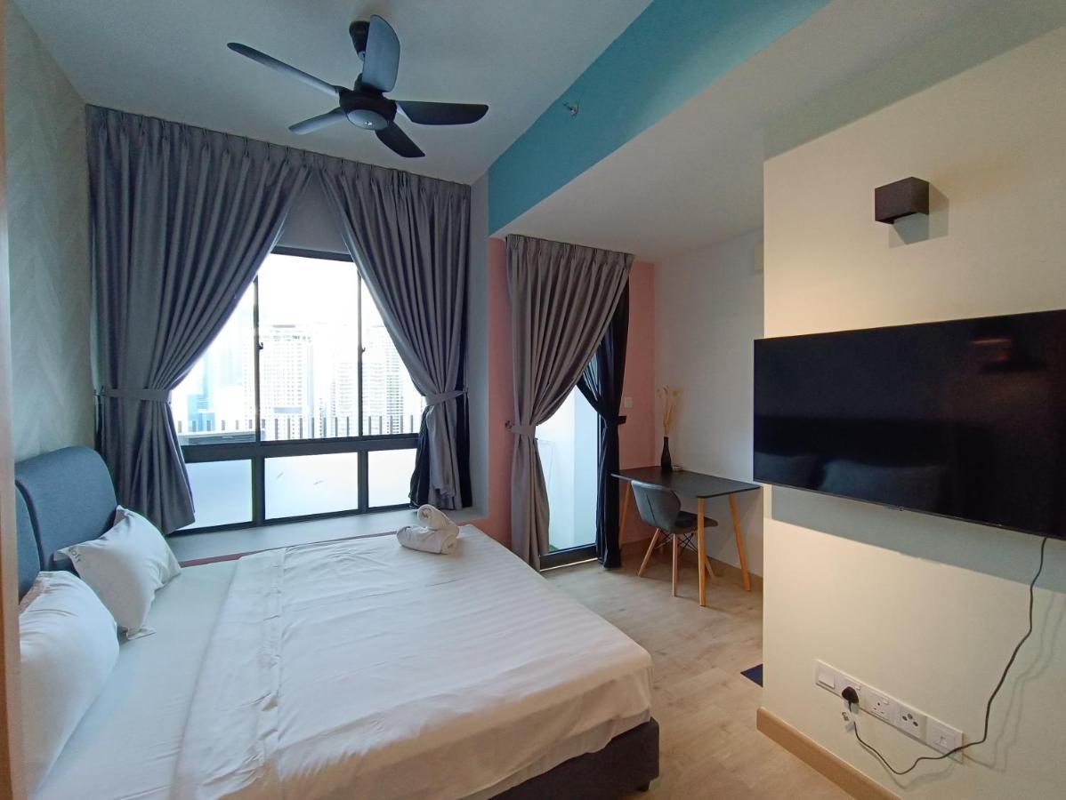 Cl 18a Modern Balcony Klcc View Infinity Pool Apartment