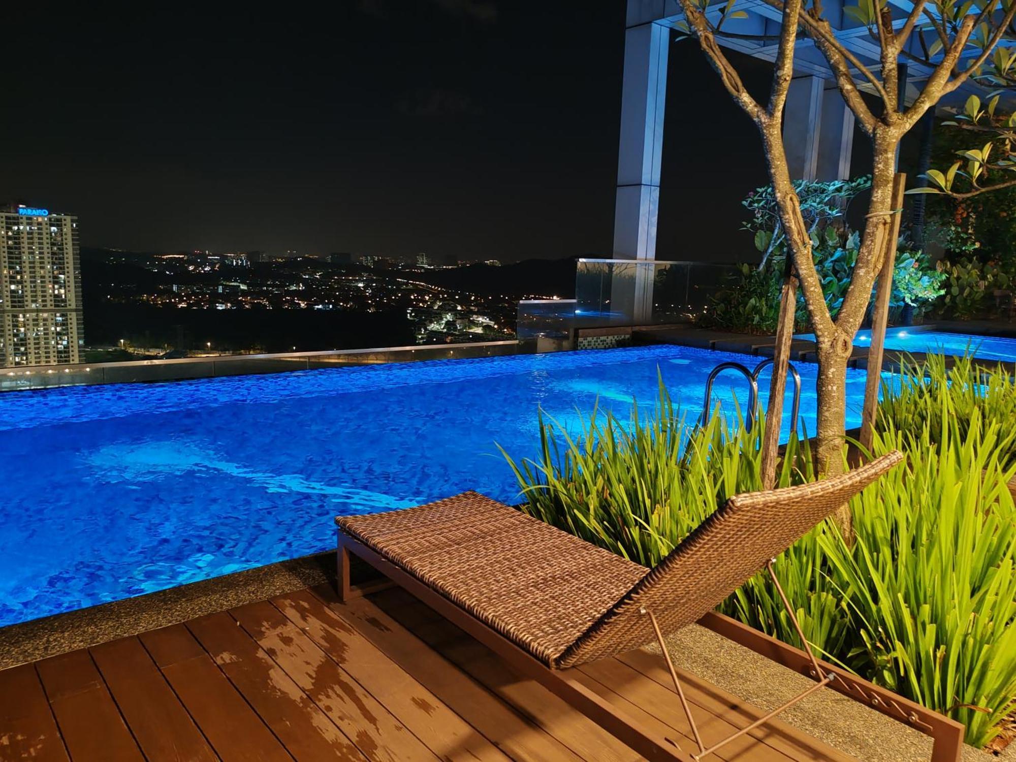 Rumah percutian Pavillion Bukit Jalil Walk 2 Mins 2-4 Pax